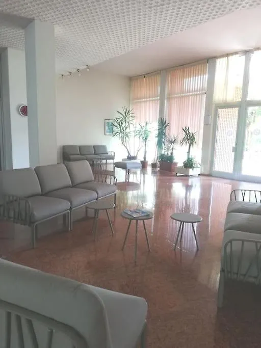 Monika Holiday 333 Star On The Lake Garda  Apartment Garda (Verona)