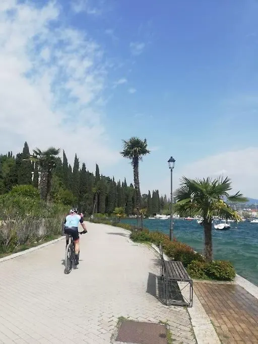 Monika Holiday 333 Star On The Lake Garda  Apartment
