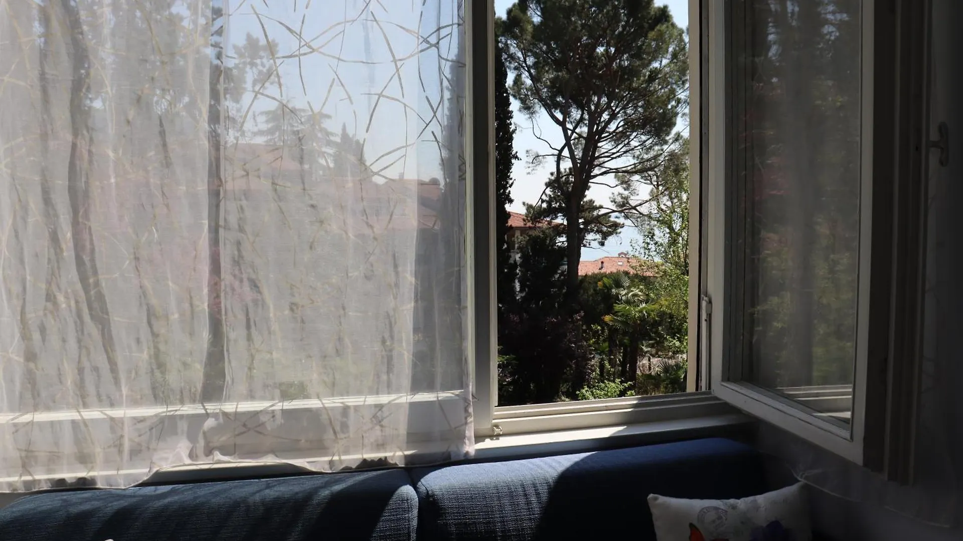 Apartment Monika Holiday 333 Star On The Lake Garda  Italy