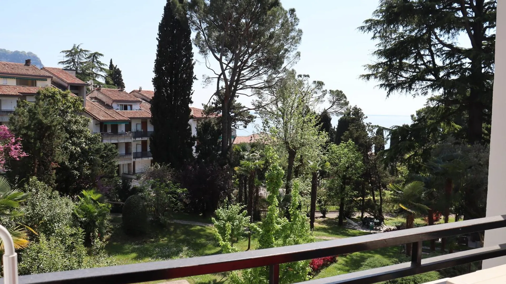 Monika Holiday 333 Star On The Lake Garda  0*, Garda (Verona)