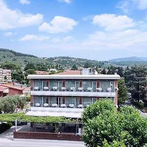 Benaco Garda ***s Hotel