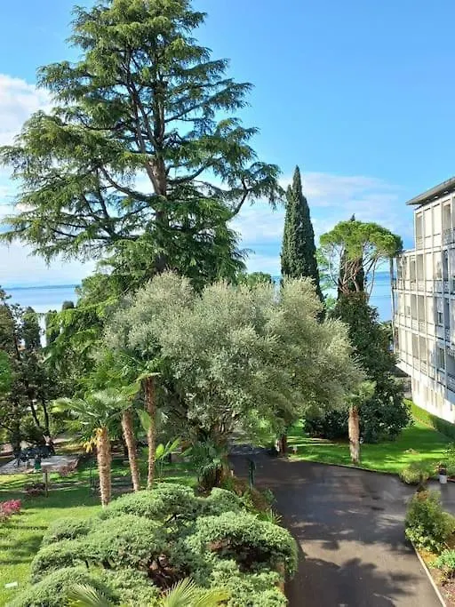 Monika Holiday 333 Star On The Lake Garda
