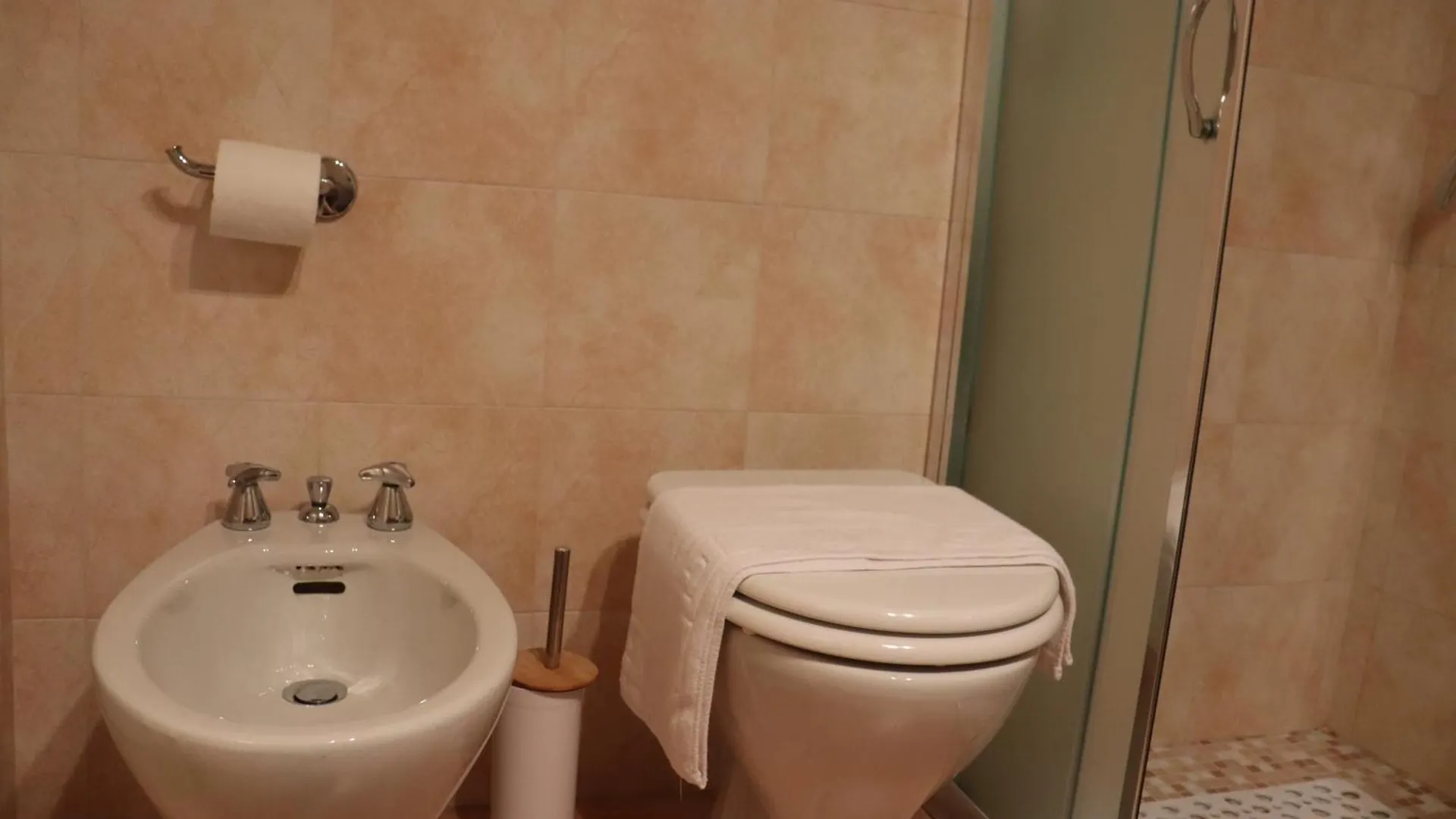 Monika Holiday 333 Star On The Lake Garda  Apartman